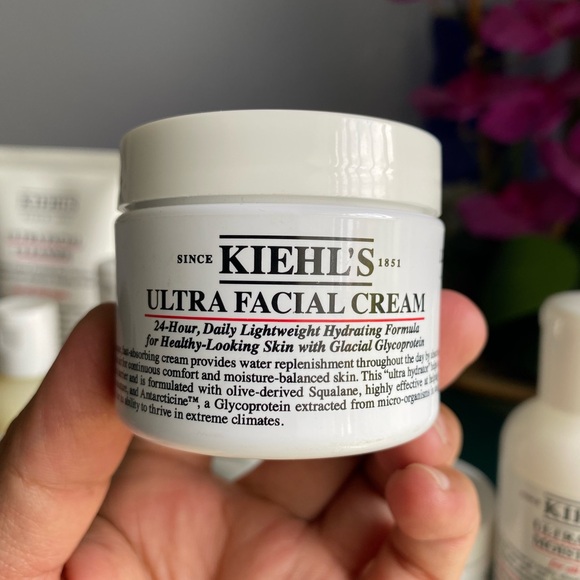 KIEHL’S BUNDLE (8) - Picture 7 of 9